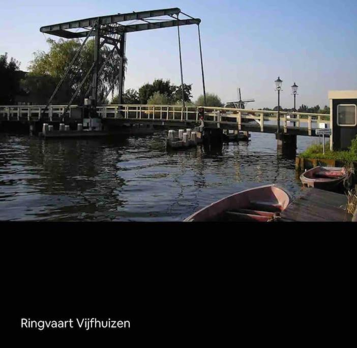 Tiny House With Sauna & Jacuzzi Near Amsterdam Vijfhuizen Екстер'єр фото