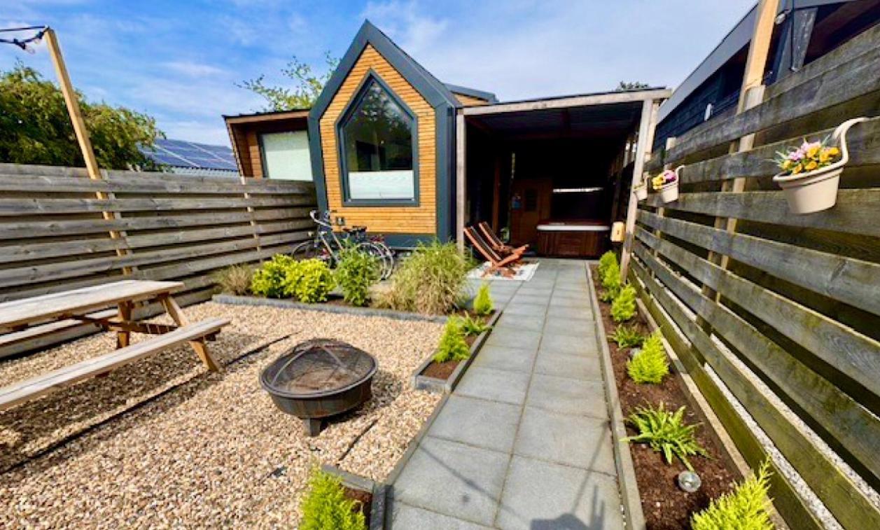 Tiny House With Sauna & Jacuzzi Near Amsterdam Vijfhuizen Екстер'єр фото